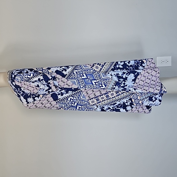 Chico's blue/white fancy print short sleeve casual dress-2 - Picture 3 of 8